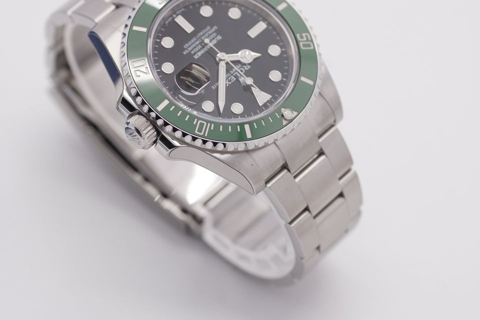 Rolex Submariner Date 41 126610LV Full Set 02/2024 MK II in Frankfurt am Main