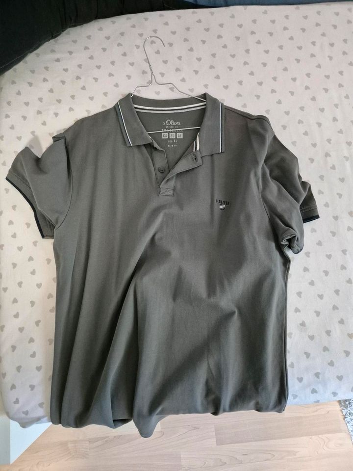 s.Oliver Poloshirt Set 8 Stück GR.Xl Top Zustand in München