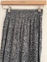 H&M Hose XS schwarz Jerseyhose Sommerhose locker leicht chino Berlin - Wilmersdorf Vorschau
