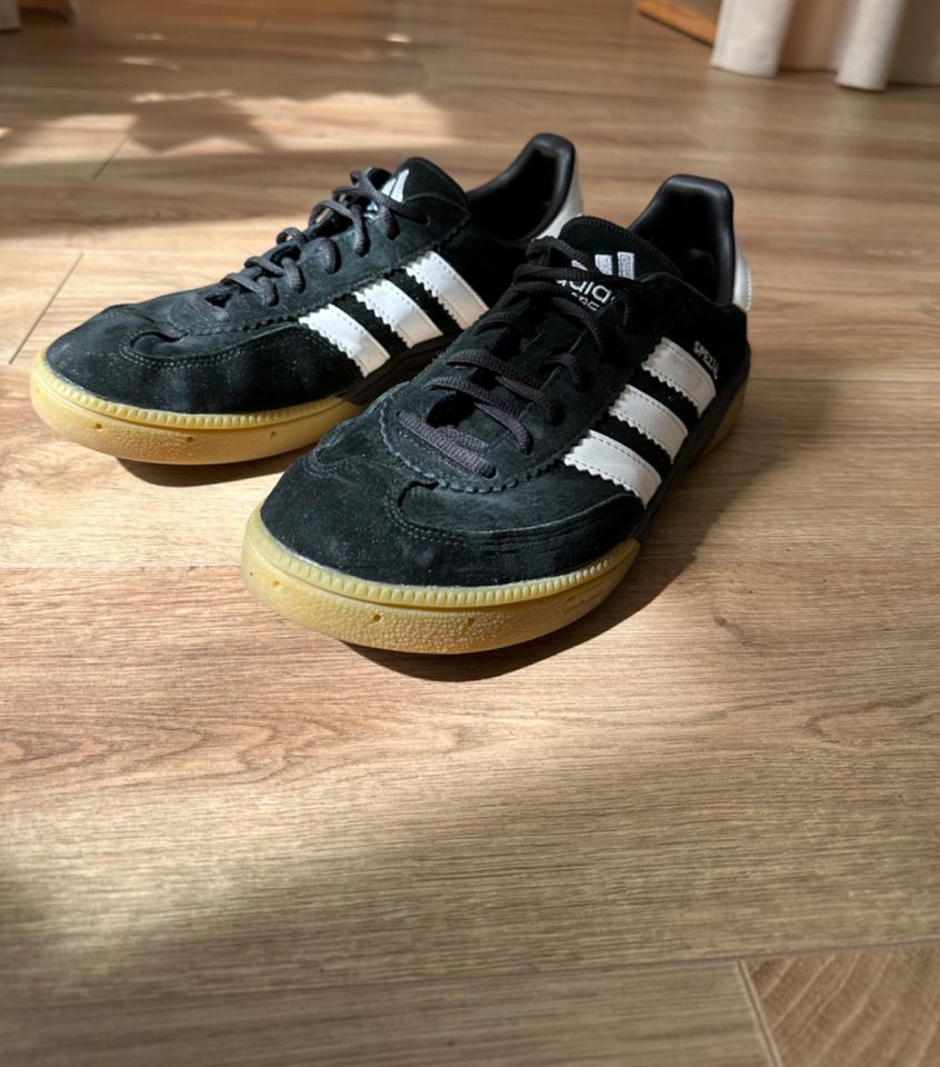 adidas Handballschuh Torwart Gr. 46 Sport in Osnabrück