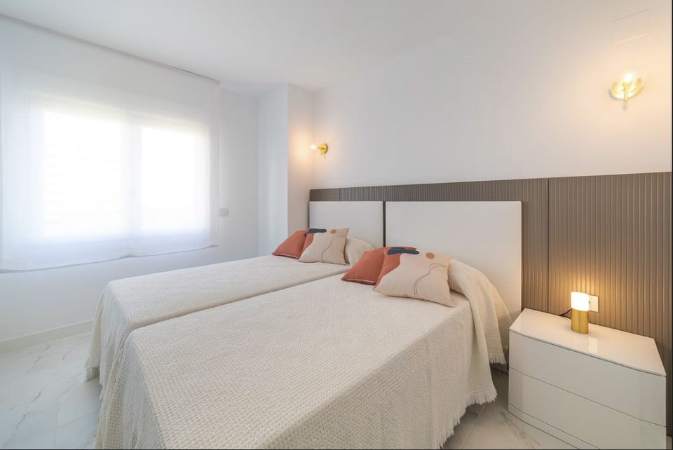 Luxuriöses Apartment in Punta Prima, Alicante N054 in Berlin