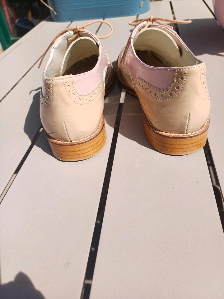 Lack Halbschuh Damen Budapester Schnüren Größe 42 von Chillany in Mönchengladbach