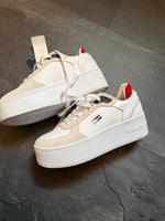 Turnschuhe sneaker Schuhe Tommy hilfiger neu 36 Bayern - Arberg Vorschau
