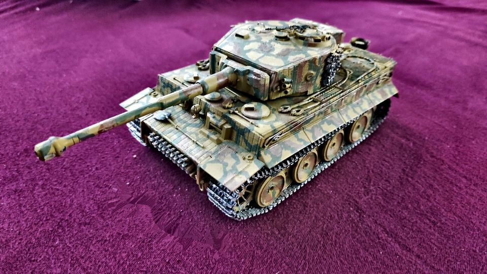 Panzer Tiger  Modell  Kunstoff 1:35 in Flensburg
