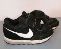 Nike Schuhe Sneaker Turnschuhe Gr.22 Hessen - Allendorf Vorschau