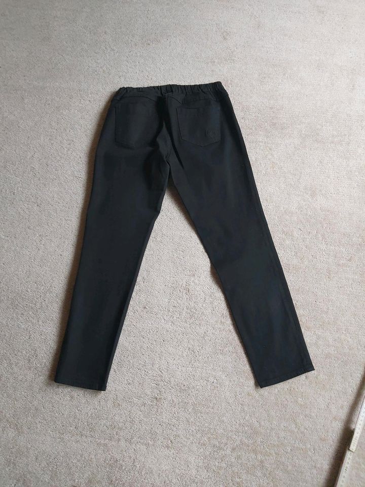 Jeans Hose, sOliver Gr.42 schwarz in Massenbachhausen