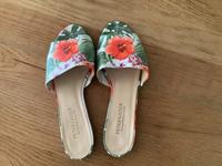 Peter Kaiser 38,5 Sommerschuhe Flach Leder Sandalen Saarland - Merzig Vorschau