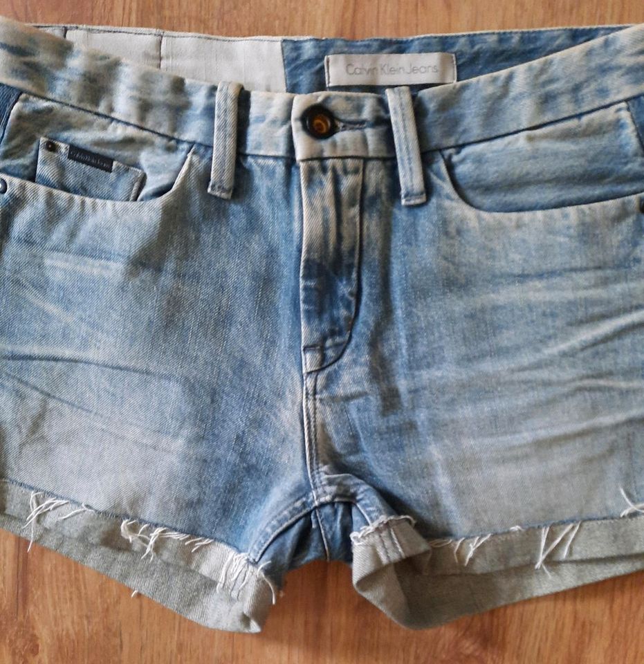 Calvin Klein Cut off Short Jeansshort 27 cool in Lichtenfels