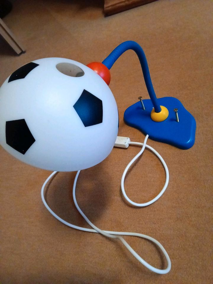 Wandlampe Fussball mit verstellbarem Arm in Malschwitz