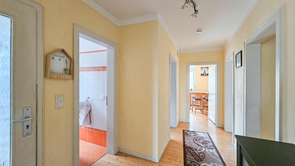 Zweifamilienhaus mit Doppelgarage in Eilhausen zu verkaufen in Lübbecke 