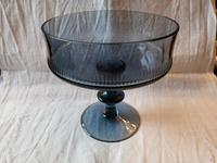 vintage Fußschale Rauchglas blau geschliffen Schale Berlin - Schöneberg Vorschau