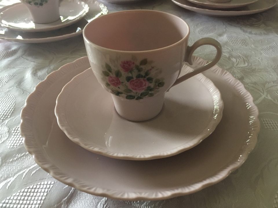 Hutschenreuther Porcellaine Rose Kaffeservice 6 /12 Personen in Wuppertal