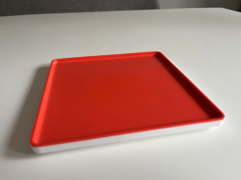 Pantone Universe Tablette Mood Food Tray Teller Melamine orange in Berlin