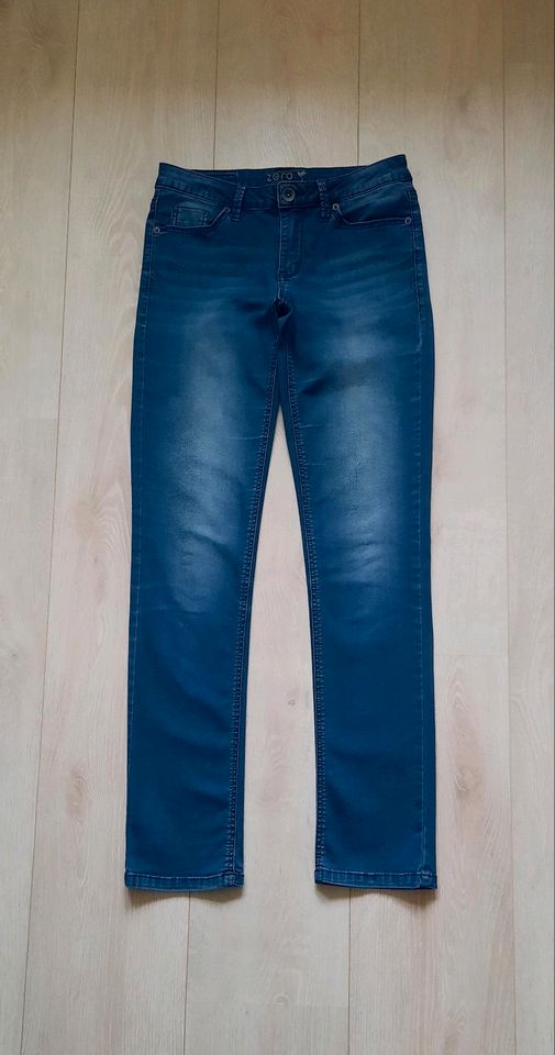 NEU ☆ ZERO 7/8 Jeans Gr 36 dunkelblau mit super Strech ☆ Hose in Kaltennordheim