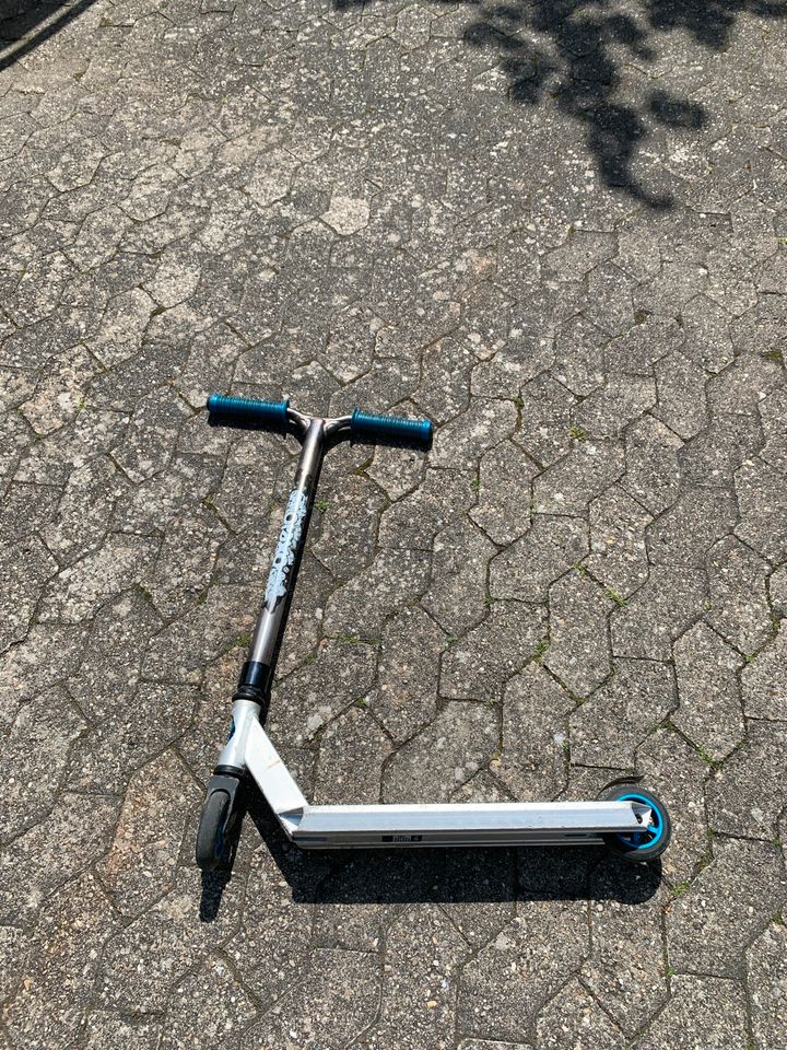 Oxelo Scooter / Kinderroller in Leutershausen