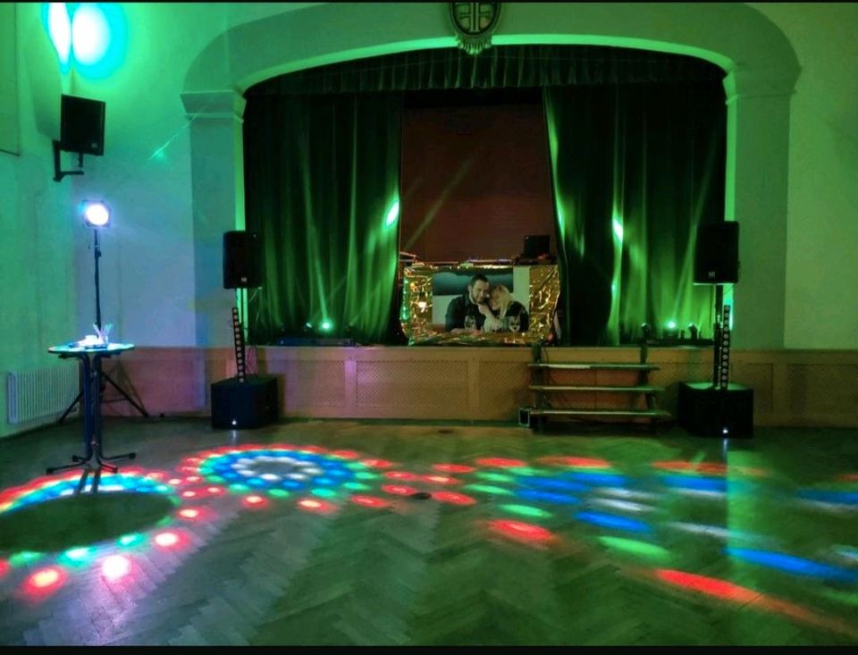 DJ für Hochzeit, Firmenfeier, Geburtstag & sonstige Events in Aichach