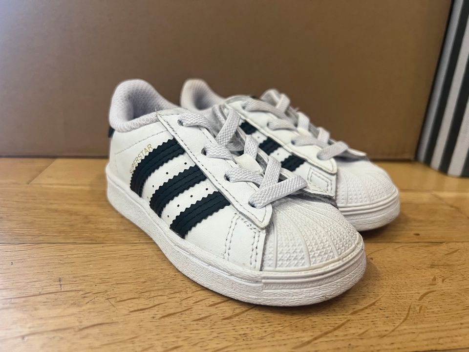 ADIDAS SUPERSTAR GR. 22 - Top Zustand :) in Jüchen