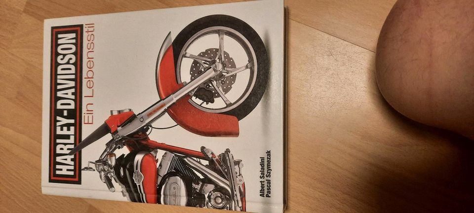 Harley Davidson Buch in Rastede