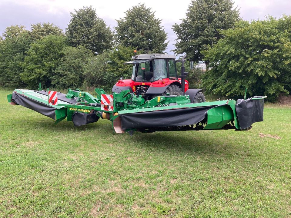 Kuhn John Deere 388 Mähwerk Mähkombination in Salzkotten