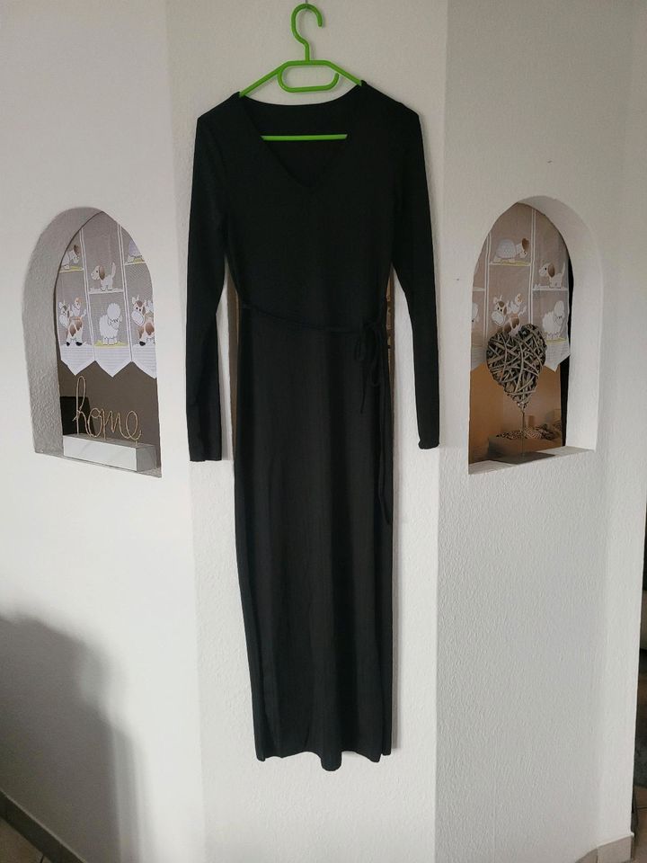 Langarmkleid Gr. S NEU in Winnenden