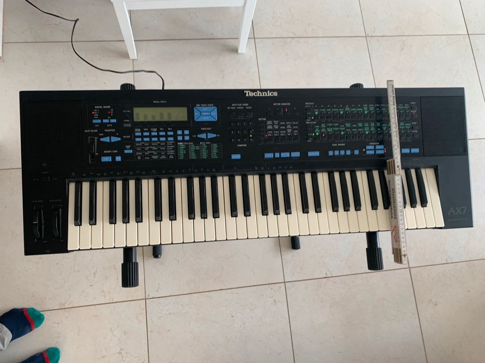 Synthesizer Keyboard Technics AX7 mit Ständer in Motten
