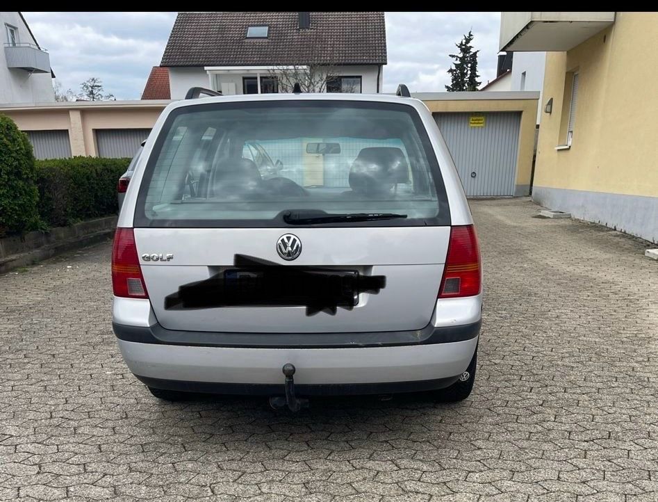VW Golf Variant in Rastatt