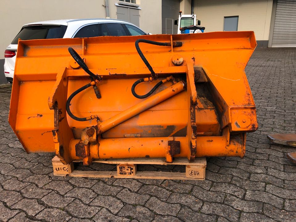 Hydraulische Kippschaufel 160 cm Arbeitsbreite Schwere Ausführung in Delmenhorst
