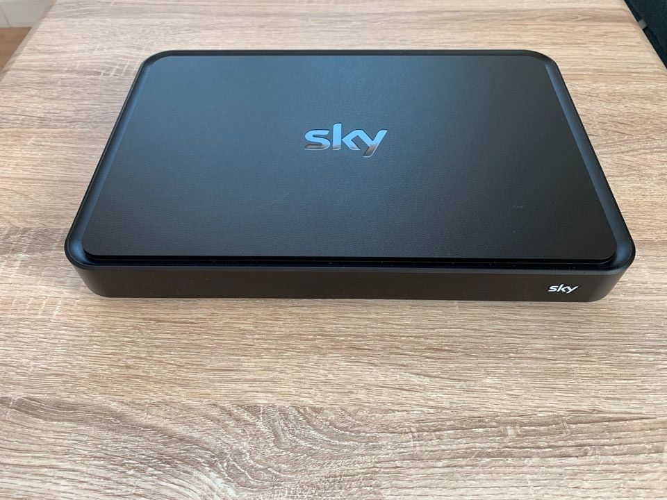 Sky Q Receiver in Fleckeby