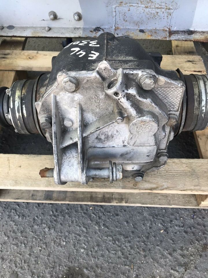 BMW Original 3er 330d Differential Hinterachse 2,81 in Berlin