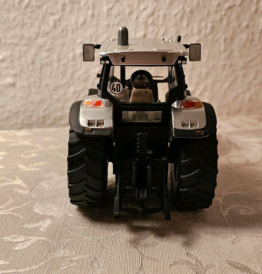 Siku 3057 - Lamborghini R6 110 Traktor [Sammlungsauflösung] in Jade