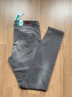 NEU mit Etikett Benetton Damen Jeans W29 L34 Skinny grau Nordrhein-Westfalen - Dorsten Vorschau