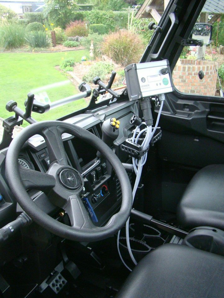 Polaris Ranger, Schneeschieber, Kehrmaschine, Schneefräse in Steinbergkirche