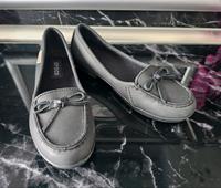 Crocs  Sommer Schuhe  Damen Größe 35 schwarz Nordrhein-Westfalen - Oberhausen Vorschau
