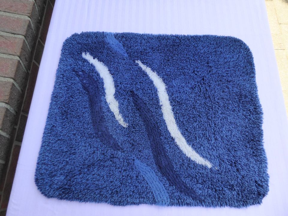 Kleine Wolke Badeteppich 54 x 64 cm Bad-Vorleger blau Badezimmer in Flintbek