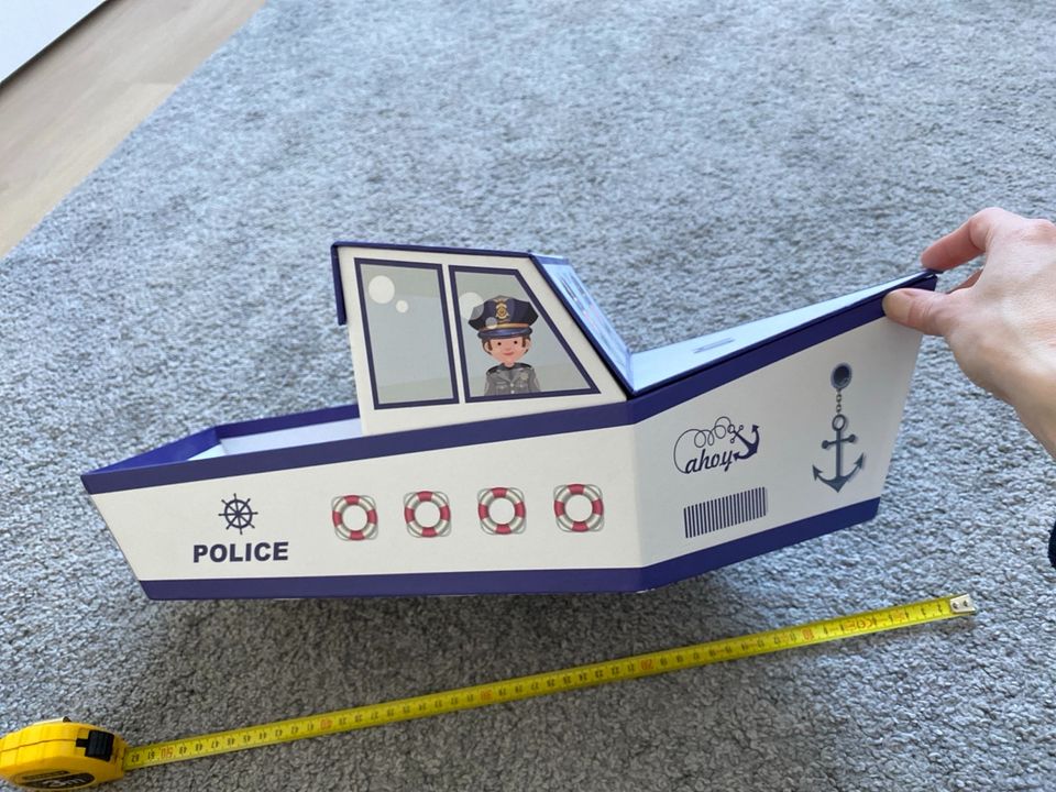 50 cm langes Papp-Boot Polizei ideal zum Aufbewahren von kleinen in Beckum