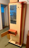 alte Garderobenwand, 60er Jahre, rot-orange, Spiegel, original Bayern - Dießen Vorschau