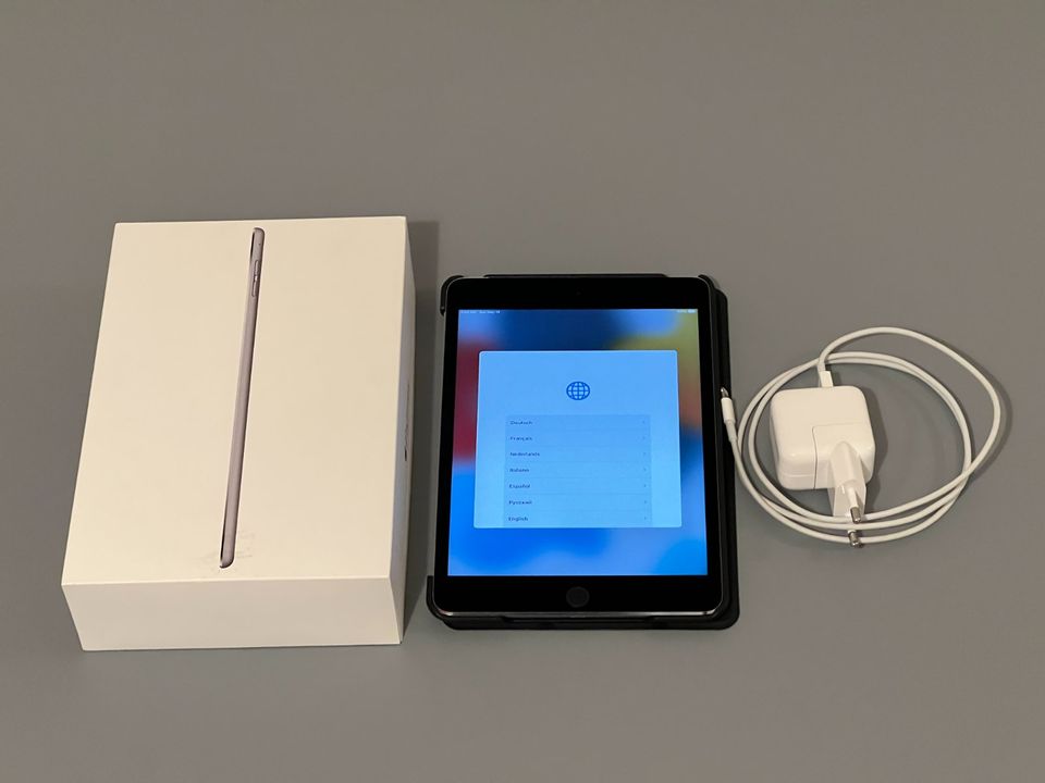 iPad mini 4 Wi-Fi + Cellular 16 GB in München
