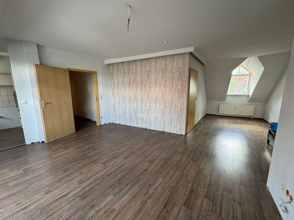 Wunderschöne helle vier Zimmer Dachgeschoss Wohnung in Gotha in Gotha