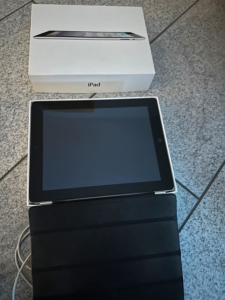 Ipad 2 WiFi 64GB mit Ladekabel an Bastler in Gladbeck