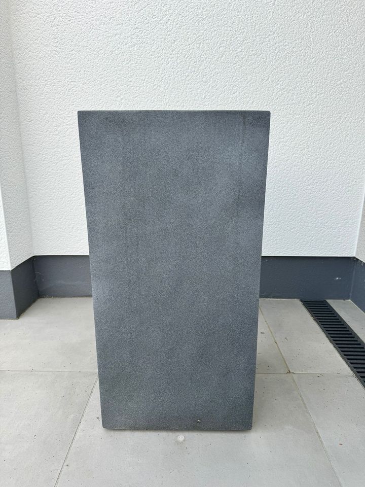 Kirschke Pflanzkübel Blumentopf Topf 37x37x75cm in Niederkassel