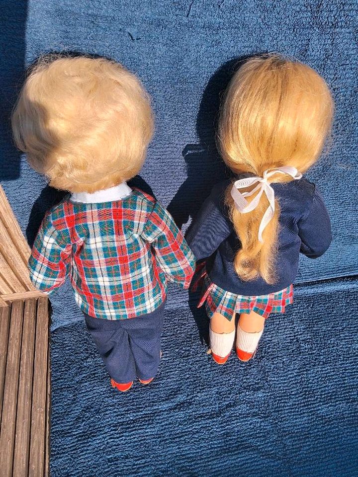 Käthe Kruse Puppen Pärchen alt 1972 in abgestimmter Kleidung in Haltern am See