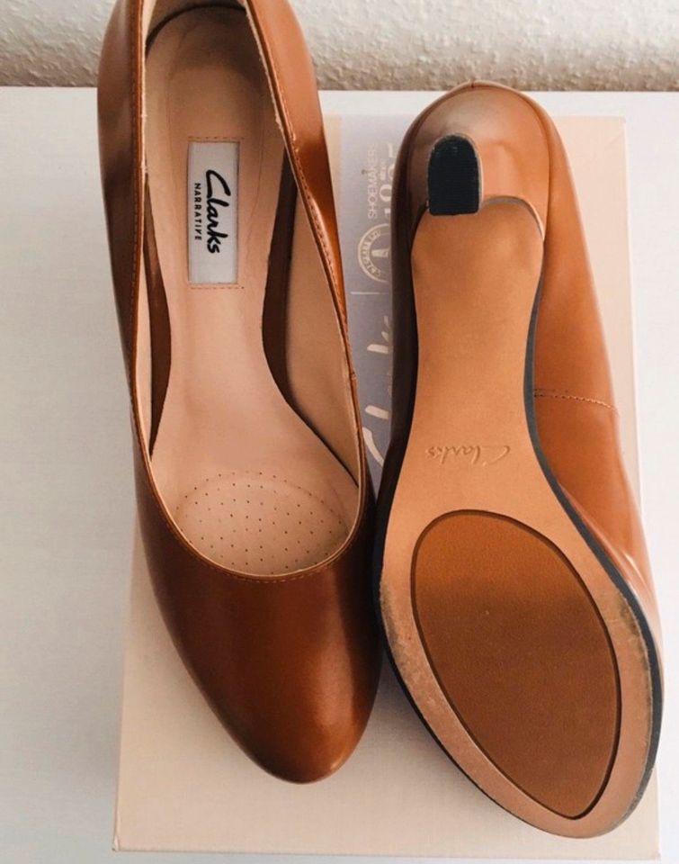 Plateau Pumps mit weichem Fußbett in Neukirchen