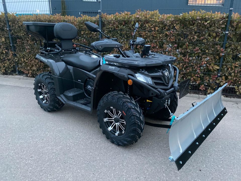 Quad ATV CF Moto C Force 450 DLX LOF Schneeschild Streuer Räumfah in Sexau