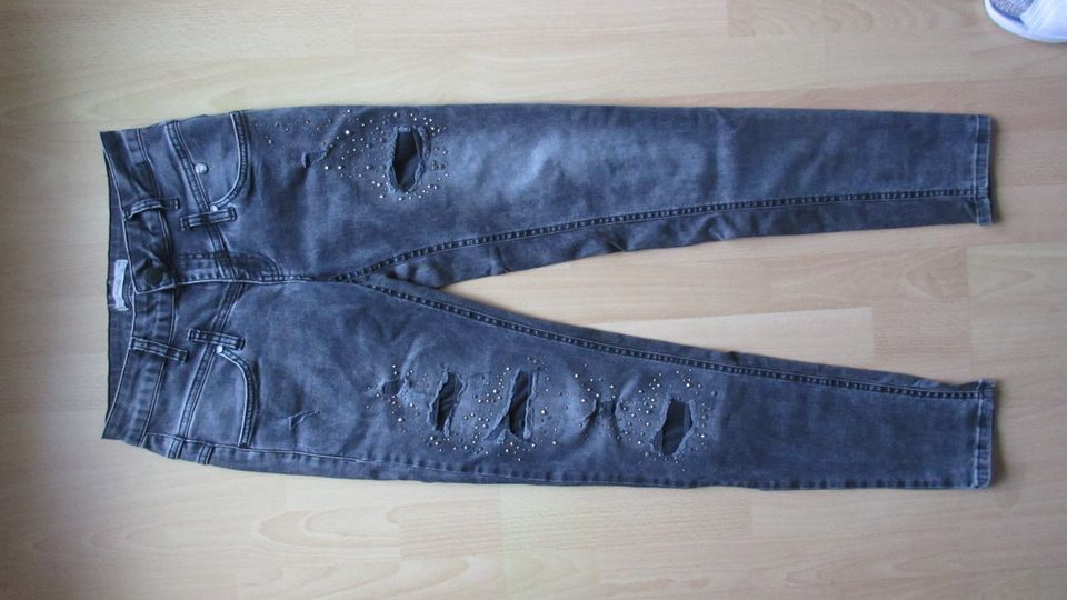 Tredy Bekleidungspaket TREDY Konvolut Jeans Shirts Hose Top Gr:36 in Osnabrück