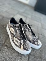 Bugatti Sneaker mit Schlangen Optik 39 Hessen - Dornburg Vorschau