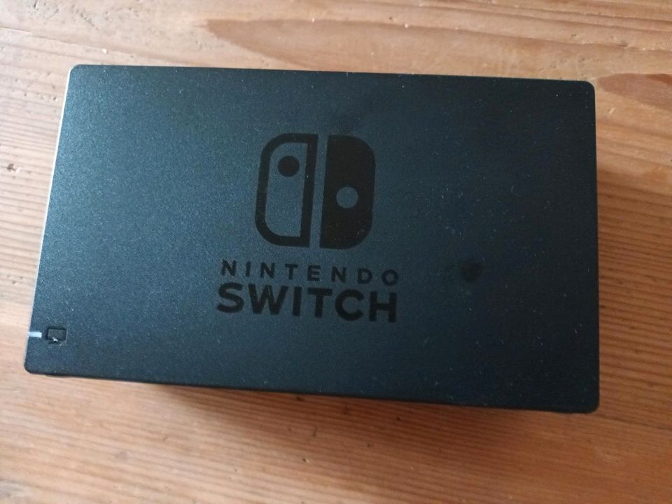 Nintendo Switch Dock Set in Feldkirchen-Westerham