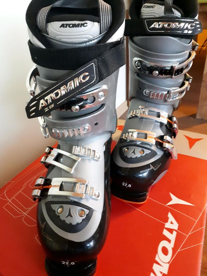 Atomic Skischuh Gr. 26,5/27 314mm B Tech Series 65 in Jossgrund