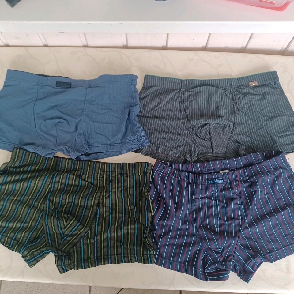 Herren-Boxershorts 1 Euro Stck. in Meschede