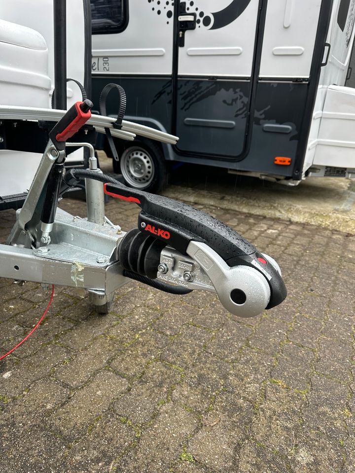 Ares310 / Wohnwagen mini für 4 Personen / GFK / 100 KMH/ NEU / MARKISE/ 100 KMH / FLIEGENGITTER / KÜHLSCHRANK / HERD / SOFORT VERFÜGBAR / 750 KG/ GFK  / OHNE ANHÄNGERFÜHRERSCHEIN/4 Pers / Neu in Pinneberg