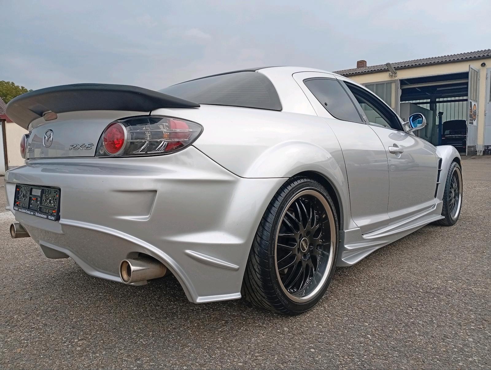 Abbildung des Autos Mazda RX-8 Revolution 17…